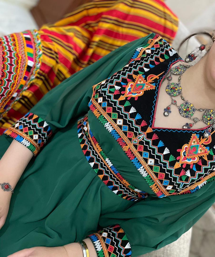 ROBE KABYLE FOULLARD