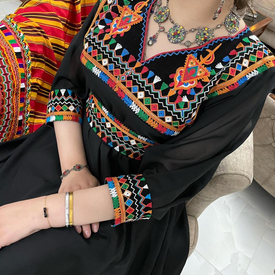 ROBE KABYLE FOULLARD